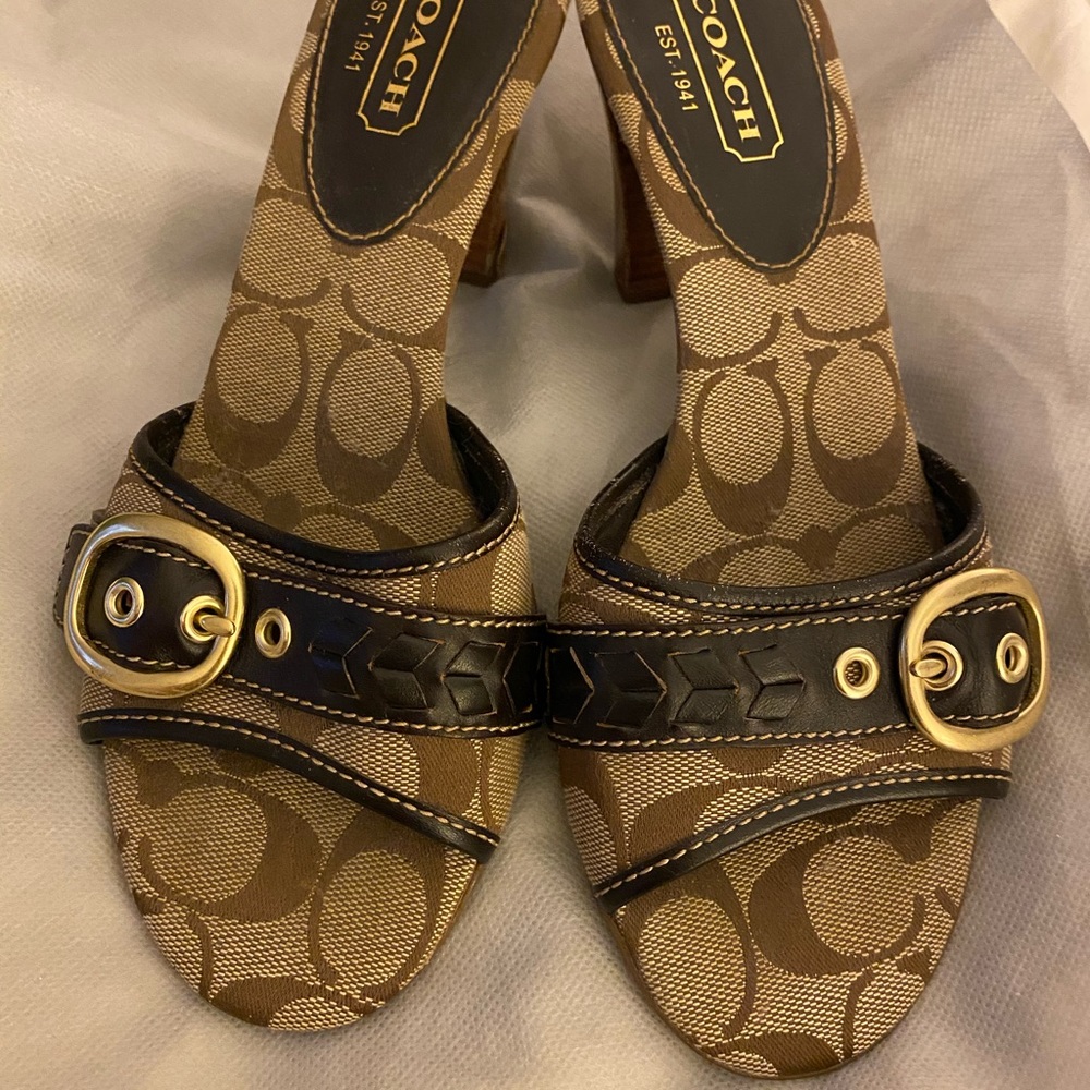 SOLD - Coach Logo Women’s Shoes Size 7